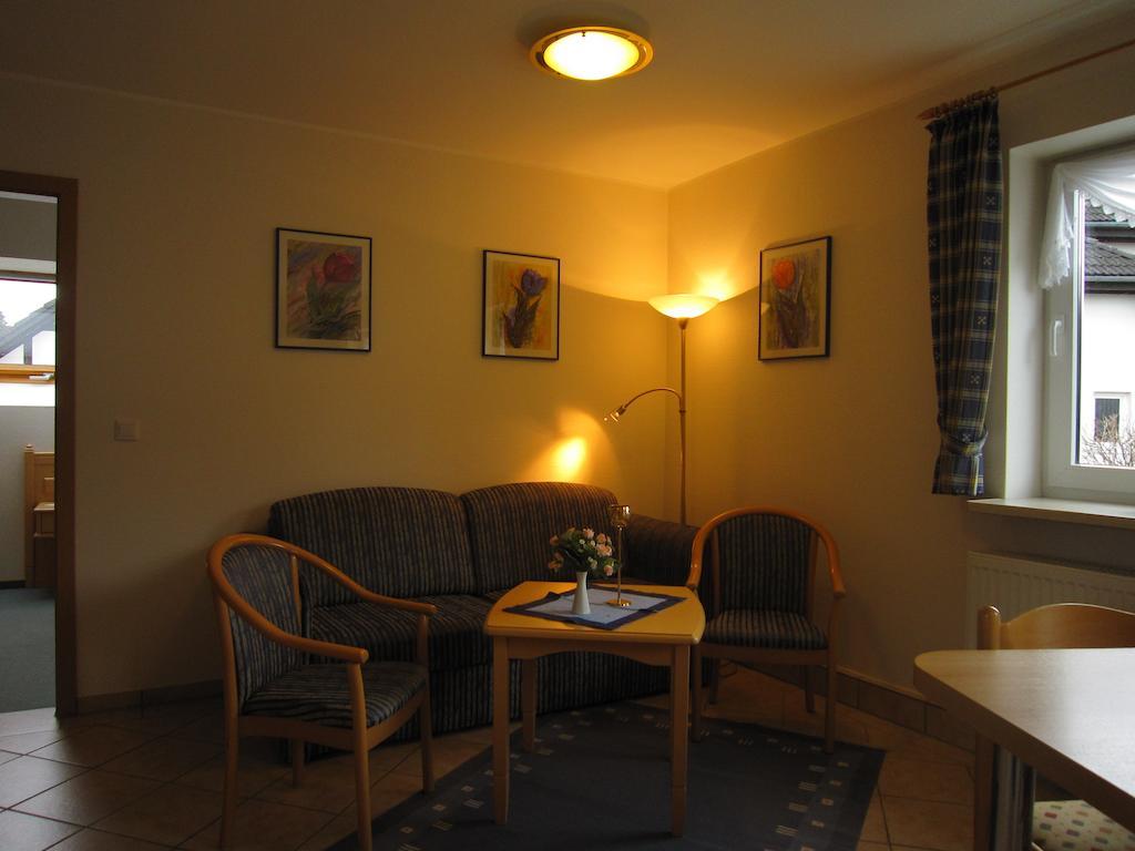 ווינטרברג Ferienwohnungen Landgasthof Gilsbach חדר תמונה